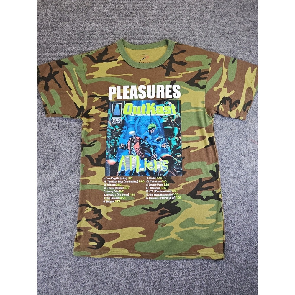 Rothco Pleasures x OutKast ATLiens Camouflage Graphic Men's T-Shirt Size M 1559